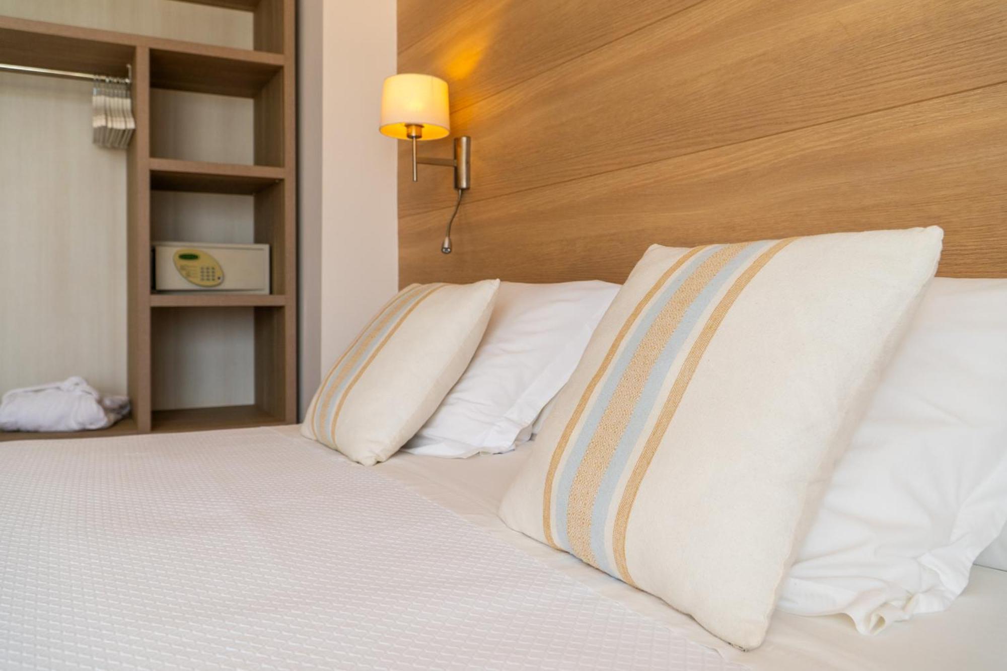 Hostal Menurka Ciutadella  Εξωτερικό φωτογραφία