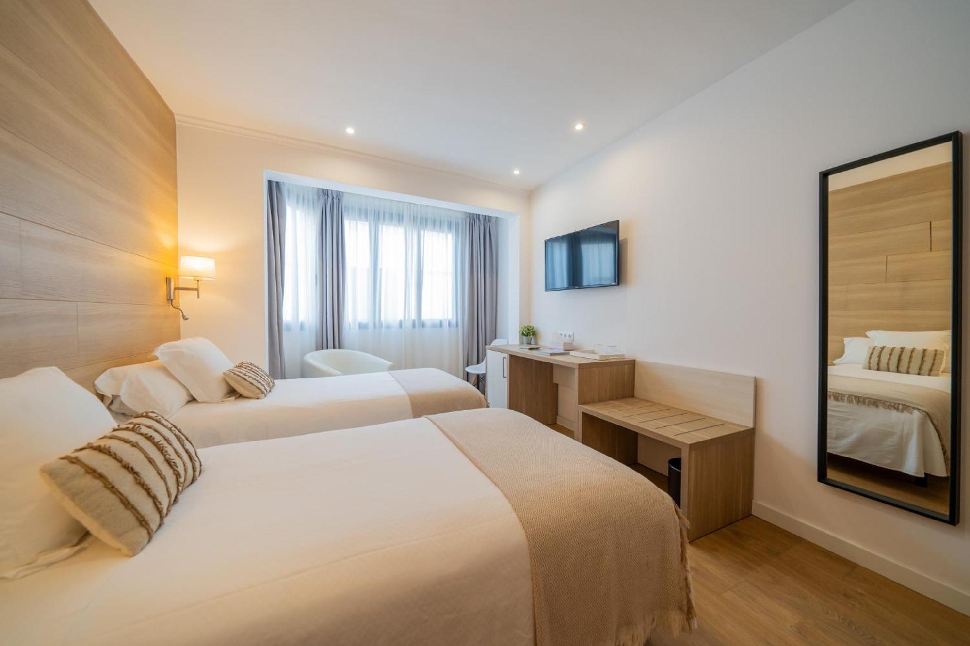 Hostal Menurka Ciutadella  Εξωτερικό φωτογραφία
