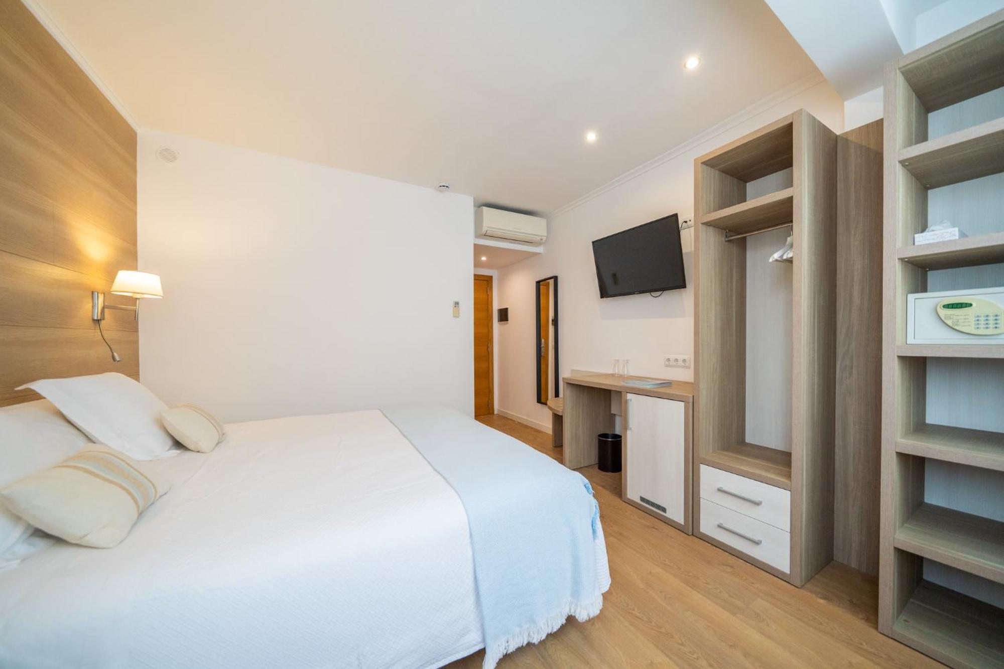 Hostal Menurka Ciutadella  Εξωτερικό φωτογραφία