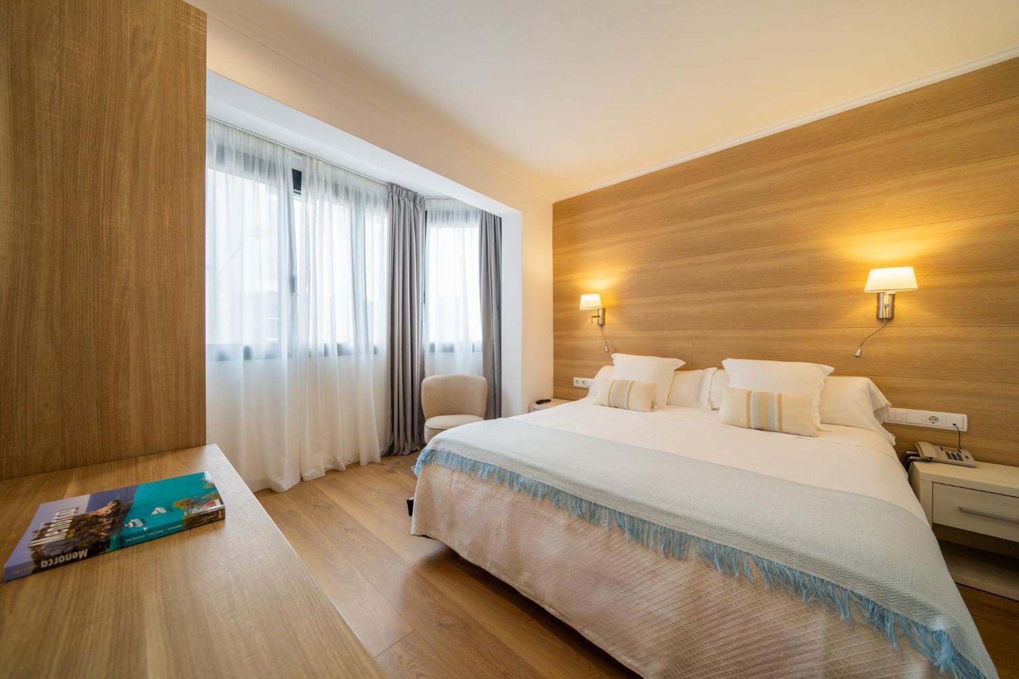Hostal Menurka Ciutadella  Εξωτερικό φωτογραφία